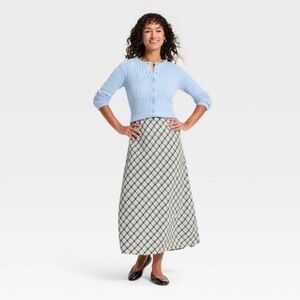 Universal Thread Skirt